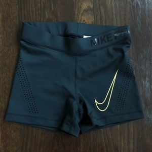 Nike Pro Hypercool Shorts